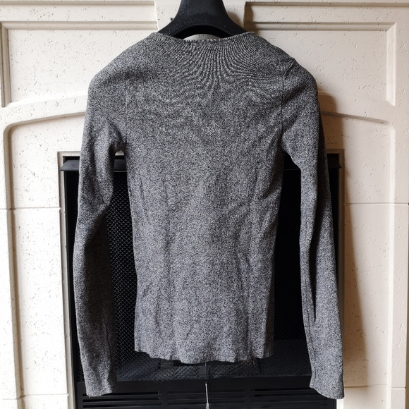 Express V-neck sweater - Picture 2 of 4